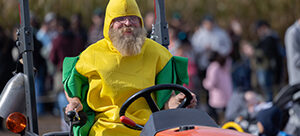 300x140-corn-man